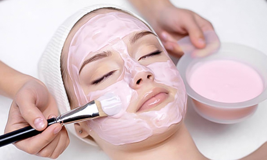 Image 5: 1 or 2 Choices of Any Chemical Peels for up to Two People