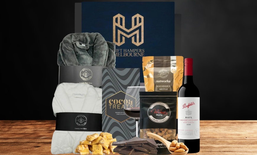 Image 4: Whisky, Snacks & Grooming Kit for Him in a Premium Gift Hamper