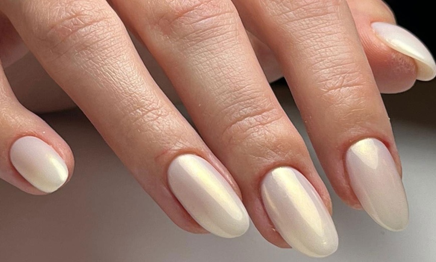 Image 3: Manicure oraz pedicure hybrydowy dla zadbanych dłoni i stóp