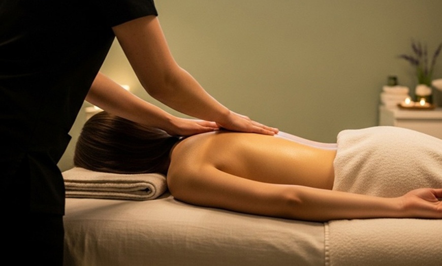 Image 3: Masaje de 30 o 60 minutos para 1 persona 