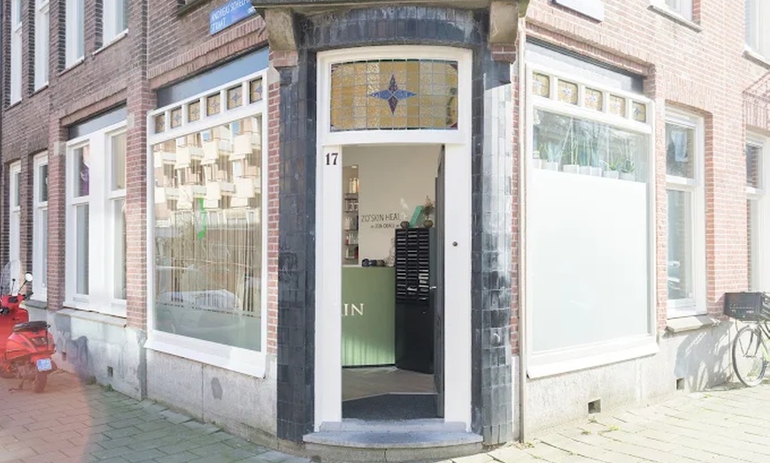 Image 3: Verzorgende en effectieve behandelingen voor een stralende huid