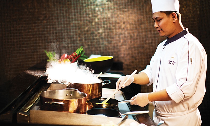 Image 1: Lunch Buffet, Jumeirah at Etihad Towers