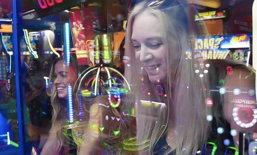Image 3: Endless Arcade Fun with 100, 200, or 350 Credits 