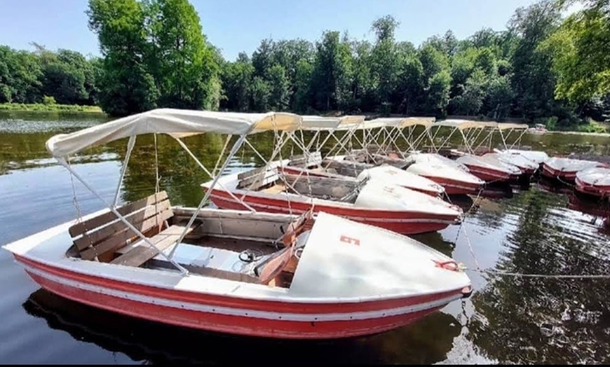 Image 3: 60 Min. Verleih von 1-2 Tretbooten inkl. Minigolf spielen