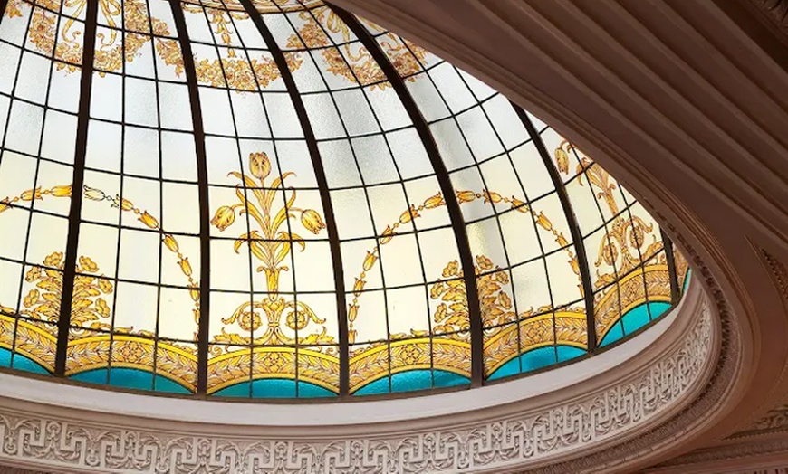 Image 5: Dégustez une cuisine raffinée au restaurant Le Victoria