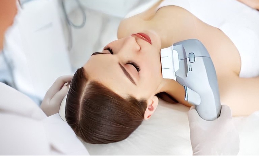 Image 1: Lift with One HIFU 11D on Full Face, Neck, Arms, Abdominal or Thighs