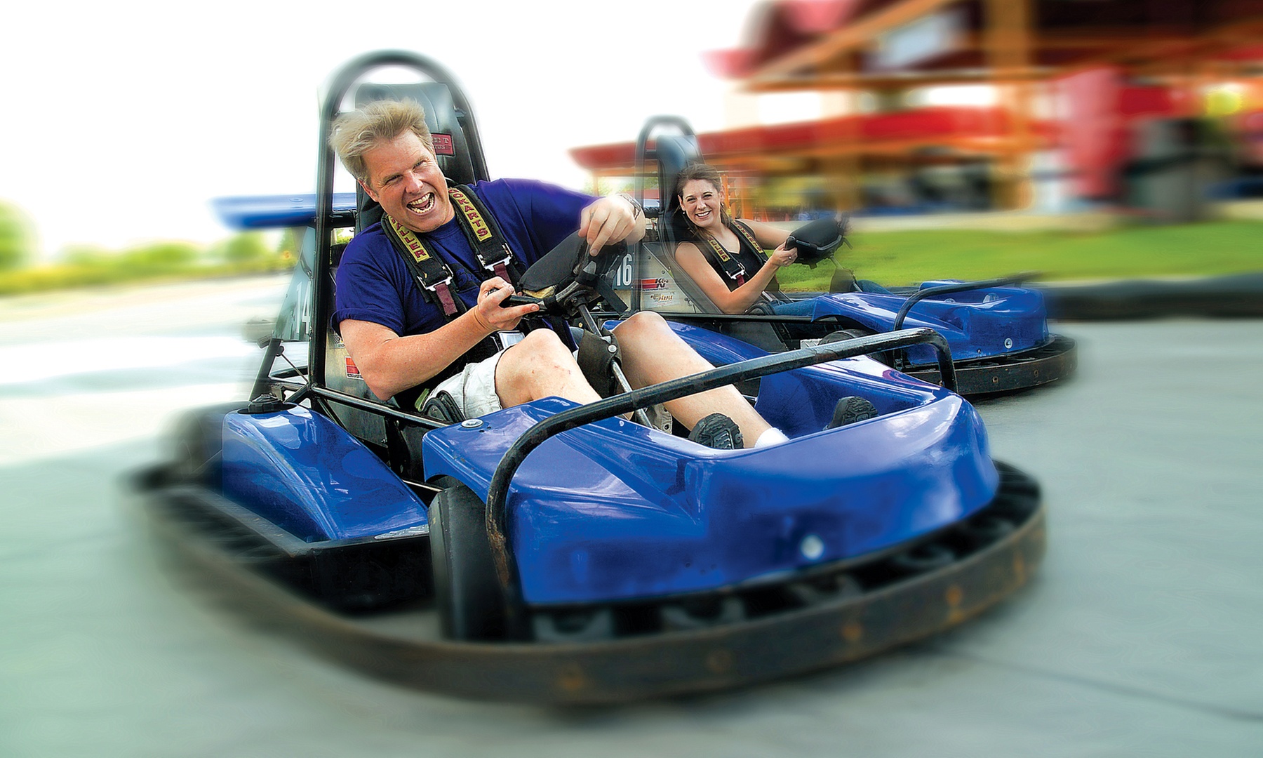 Unleash Endless Thrills: 4-Hour Ride & Mini Golf Pass!