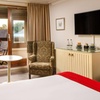 Image 3: Box Hill Surrey: Elegant 4* Stay with Breakfast & Dinner
