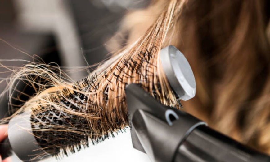 Image 10: Corte, mascarilla, peinado y opción a tratamiento reparador o de color