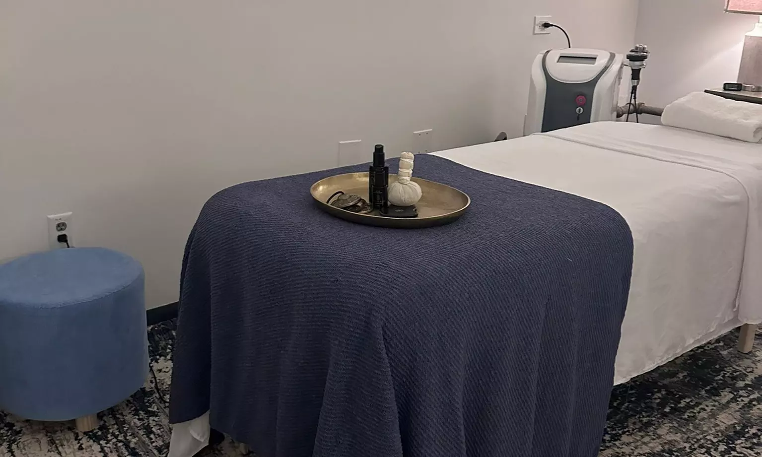 Experience Tranquility with a Hot Stone Massage and Aromatherapy
