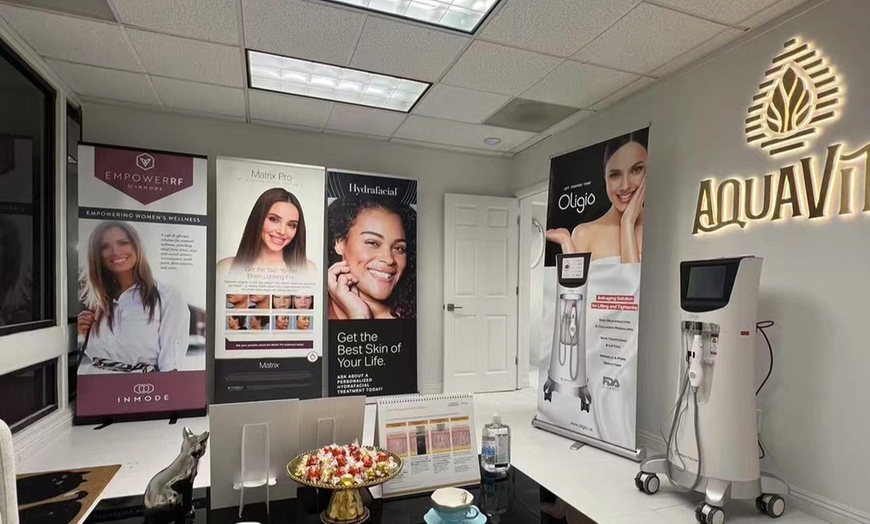 Image 2: Glow Brighter with PicoWay Skin Rejuvenation or Spot Removal Awaits