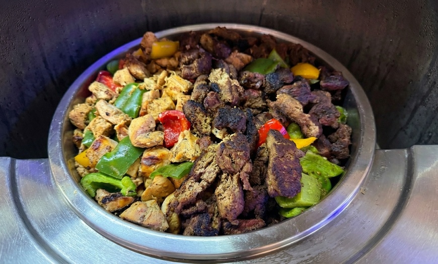 Image 4: 4* Iftar buffet with Bottomless Ramadan Drinks For a Child or 4 Adults