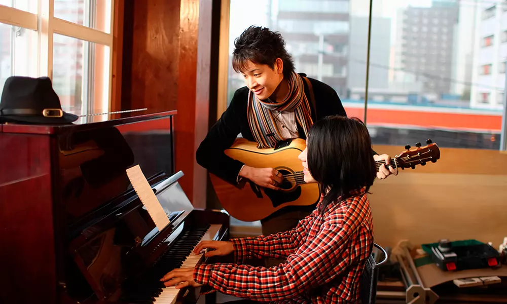 $19 for a Beginners' Online Piano, Guitar, Drums, Ukulele, or Harmonica Course from SkillSuccess ($199 Value) - Primary Image