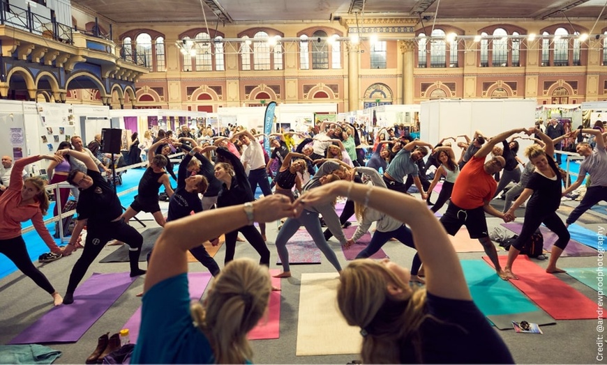 Image 8: Ticket to OM Yoga Show 2025: Discover a Transformative Journey