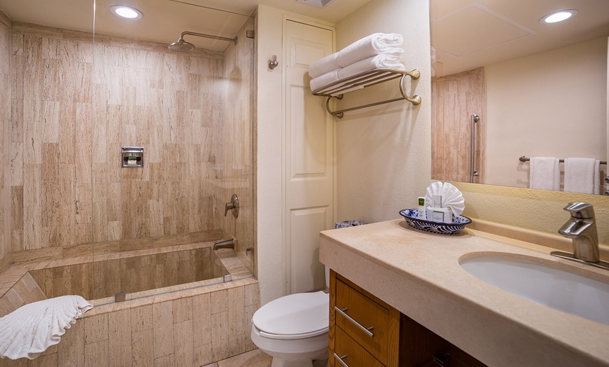 Image 5: Member-Only Deal: Cabo San Lucas Beach Resort & Spa: All-Inclusive