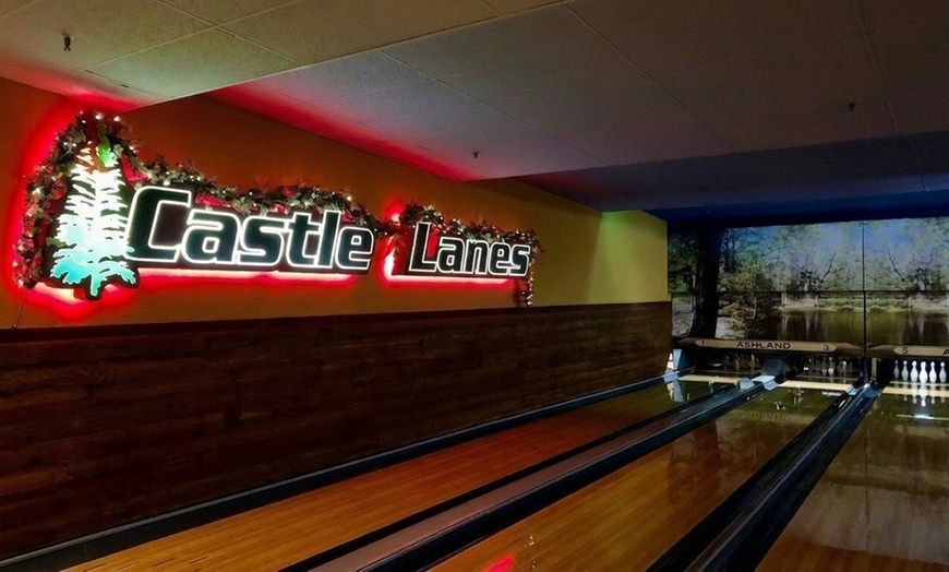 Image 7: Bowling Fun & Pizza at Castle Lanes – Racine, WI