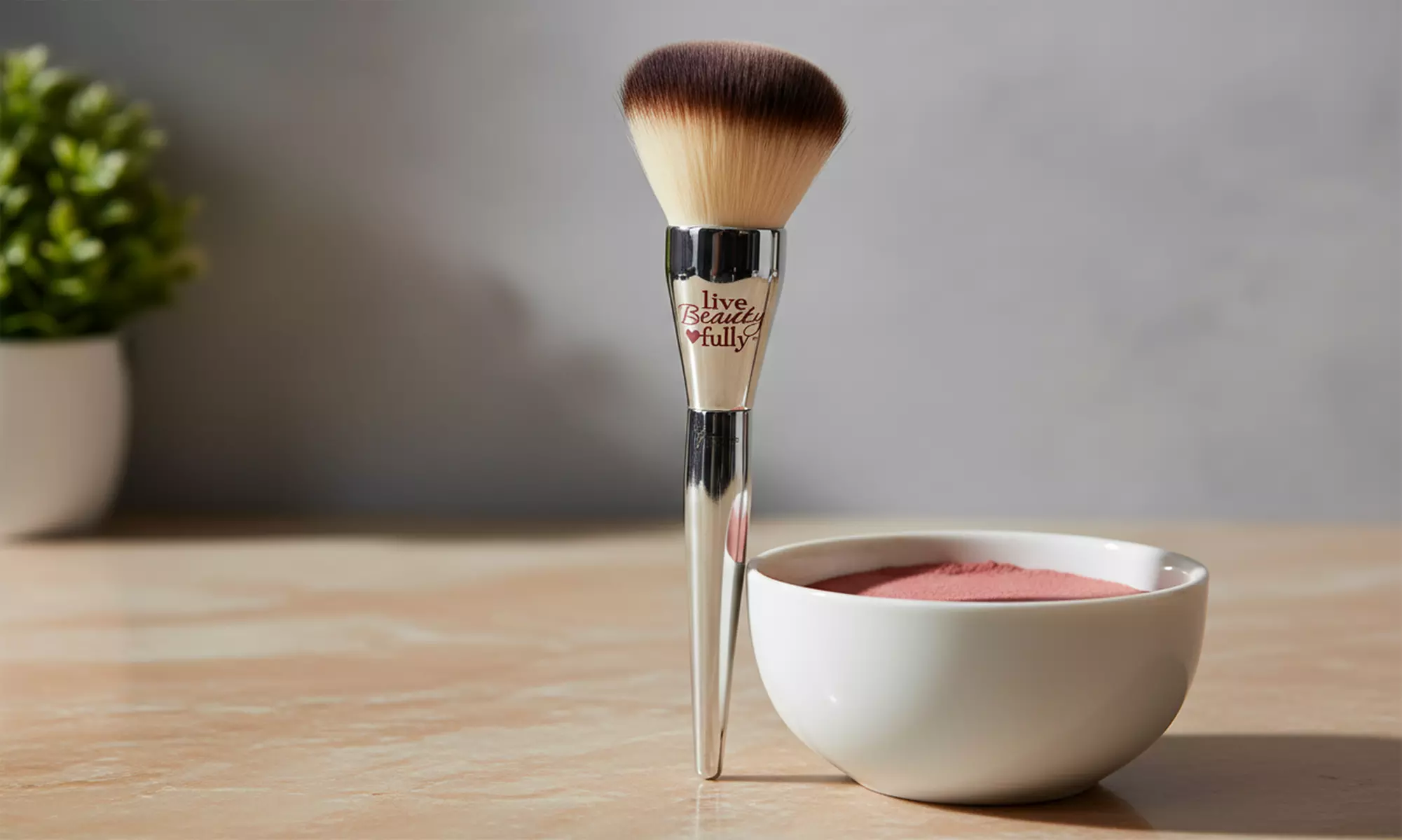 It Cosmetics Love Beauty Fully All Over Powder Brush 211