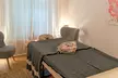 45-75 Min. Ganzkörpermassage inkl. Womb-Massage & ätherische Öle für Damen - Für 1 Person (bis 43% sparen) - Second Medium