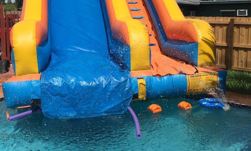 Image 2: Foam Party Bash Specials – One or Two Hours of Bubbly Fun for Kids
