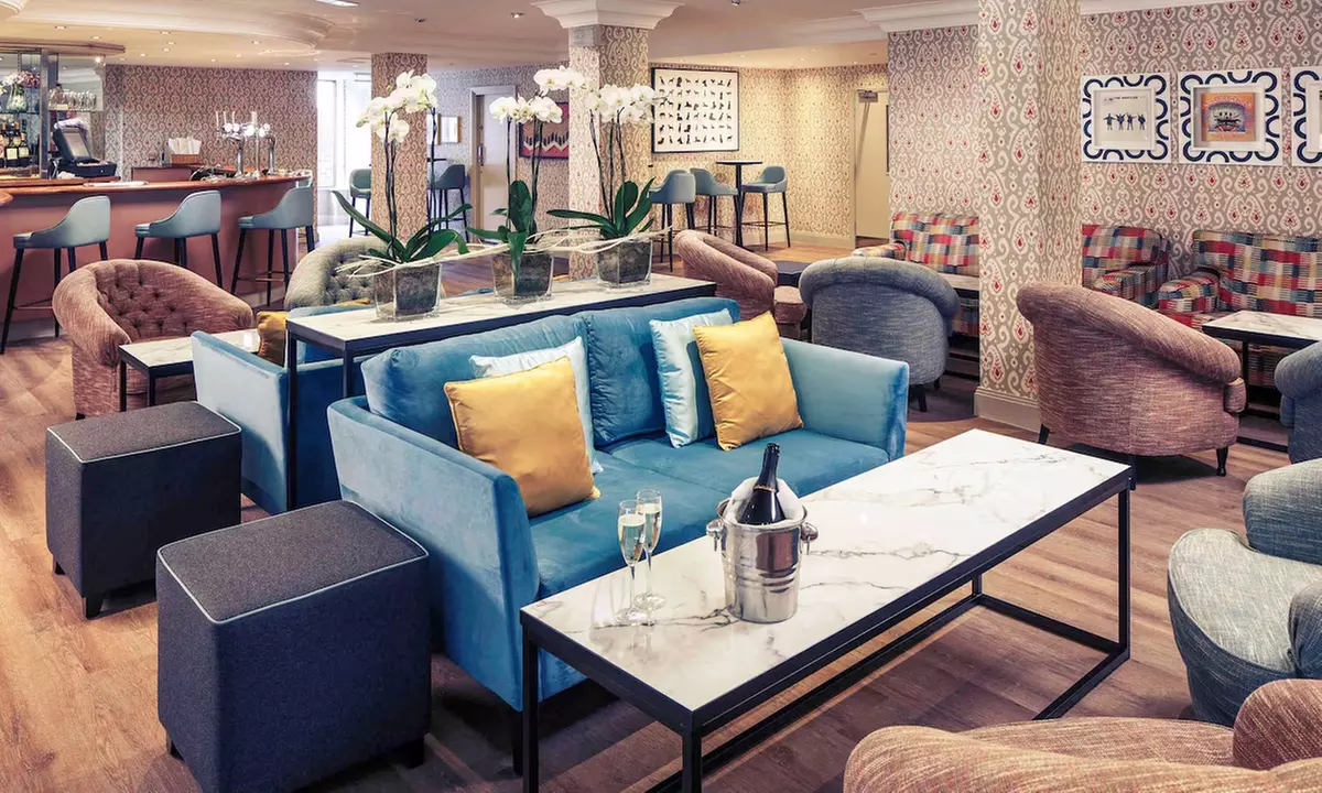 4* Kent: Double or Family Room with Optional Breakfast, Drink & More