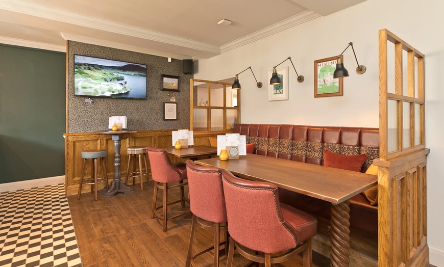 Image 3: A Feast Awaits: £30 or £50 to Spend on Food