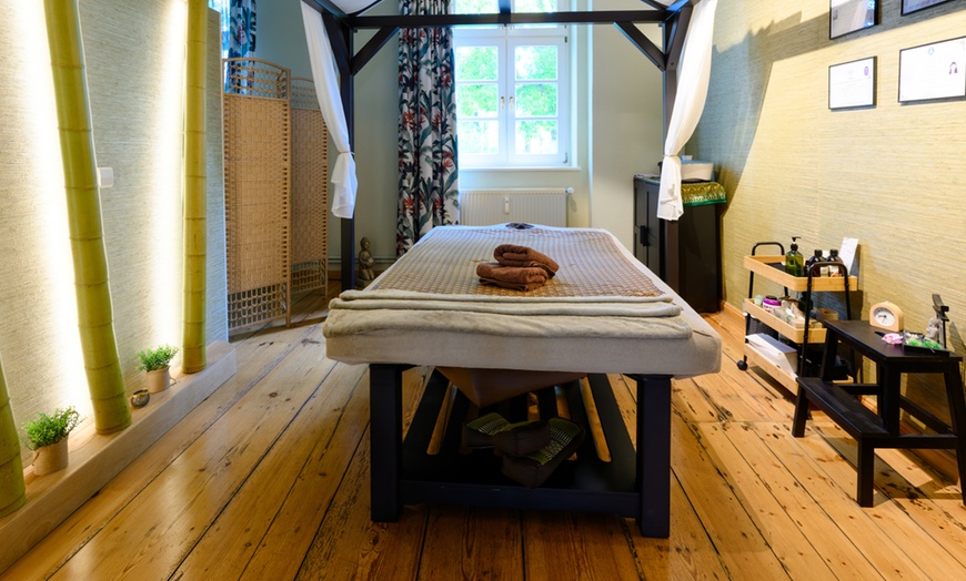 Image 7: 1 oder 2x 60 Min. Thai-Öl-Massage für 1 Person