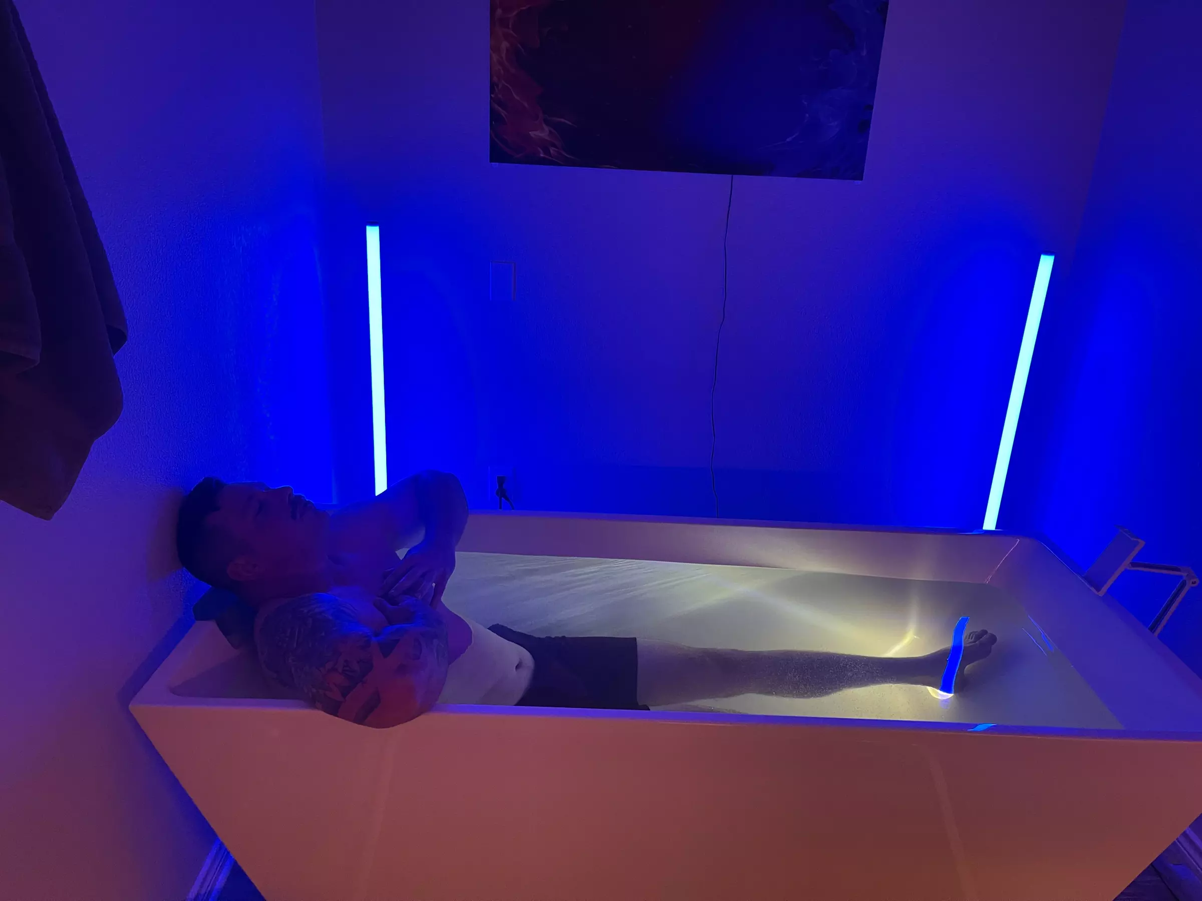 Enjoy a Relaxing Spa Day with Massage and Sauna Options
