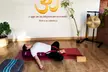 Transforma tu cuerpo y mente 1 o 3 meses de clases de yoga o meditación para 1 o 2 personas al 69% - Second Medium