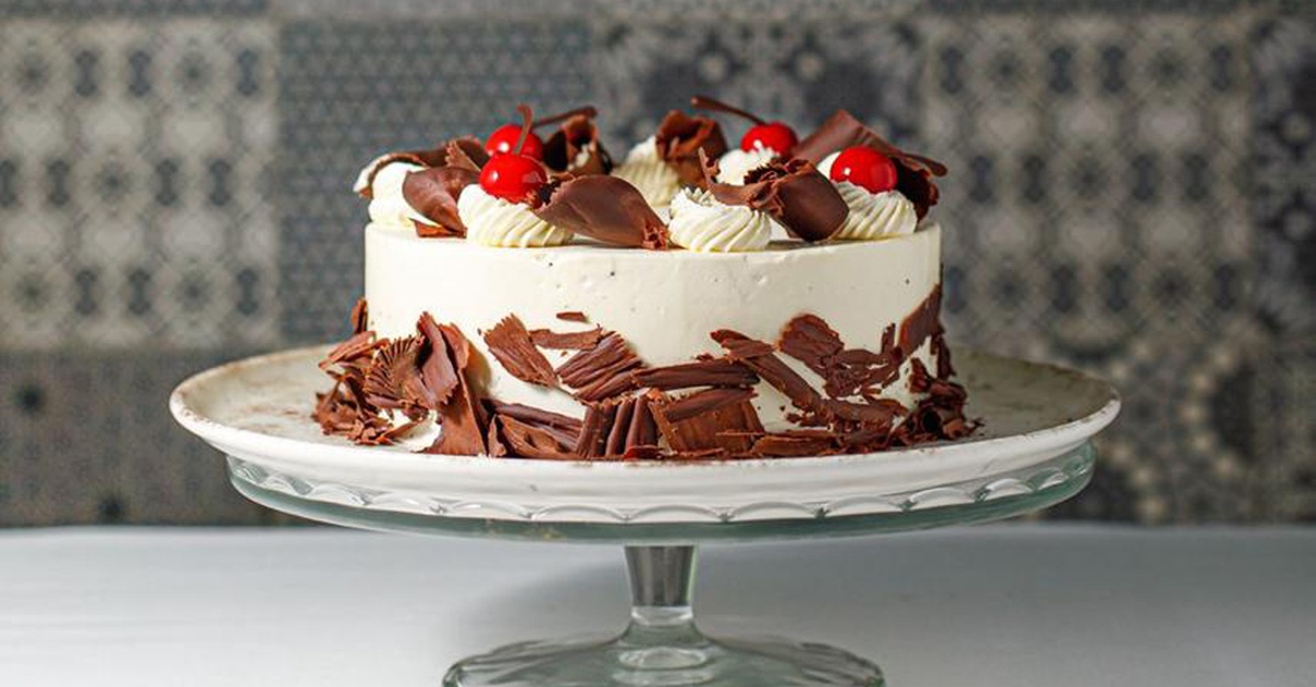 Celebrate Big With 1kg–3kg Fresh Takeaway Cakes Celebrate Big With 1kg–3kg Fresh Takeaway Cakes