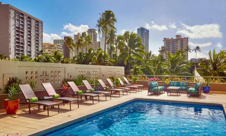 Image 13: ✈ 4-Day Hawaii Vacation with Air from Great Value Vacations