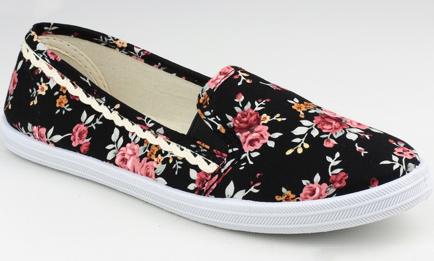 Image 2: Ladies' Swift Floral Canvas Pumps