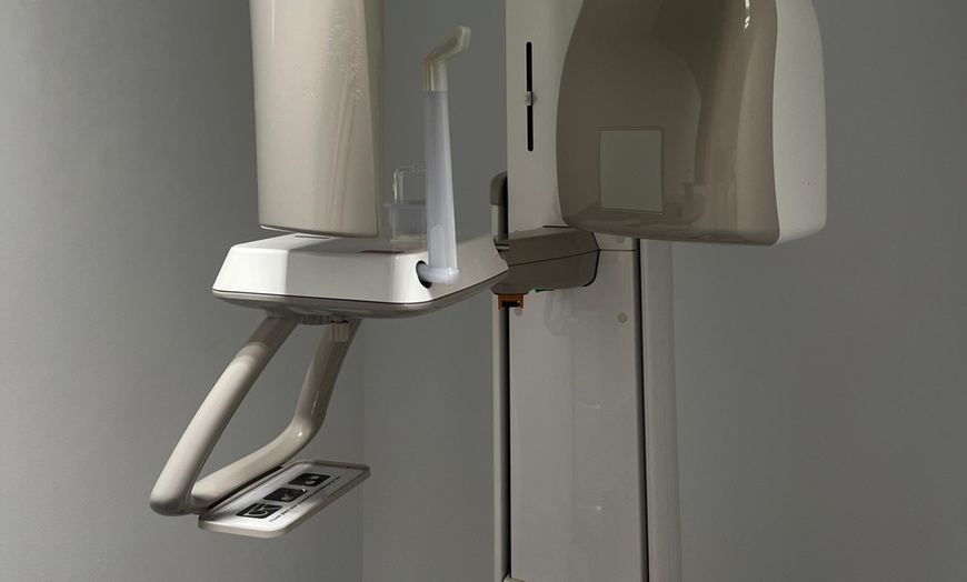 Image 6: Limpieza con ultrasonidos y flúor o curetaje de 1 o 2 arcadas