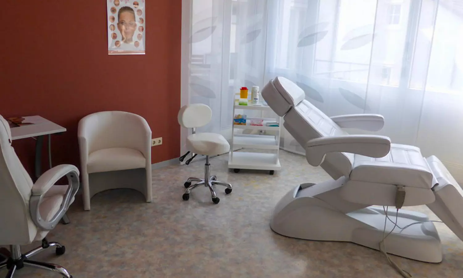 6 oder 12 PDO Fäden: Fadenlifting an 1 Zone nach Wahl für 1 Person