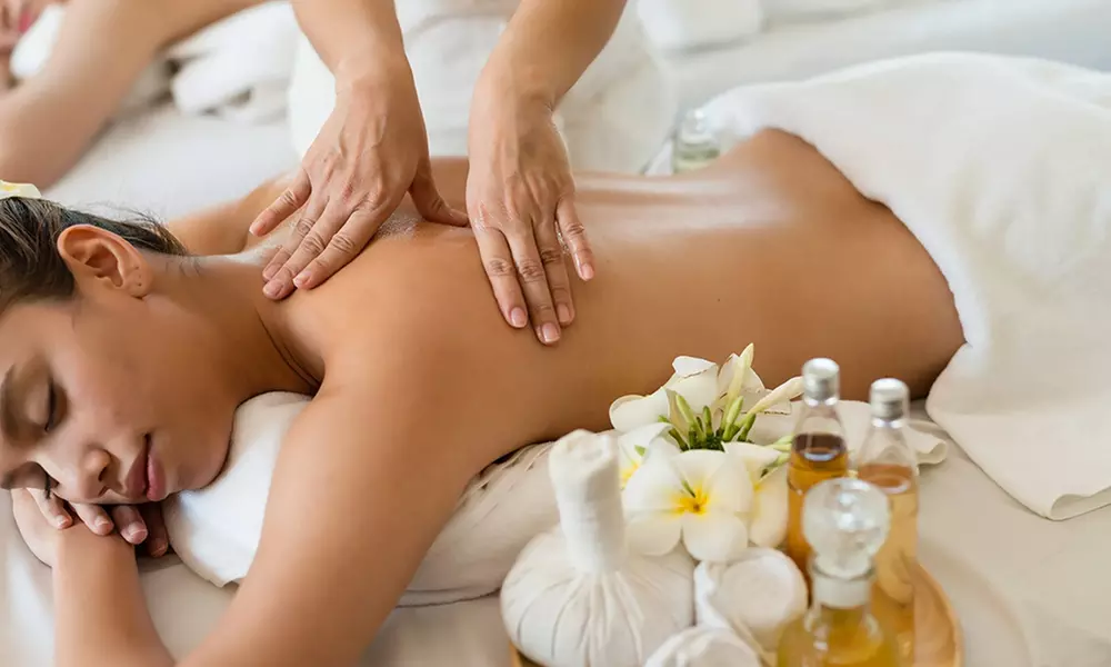 Masaje ritual relajante o drenaje linfático de 45, 60 o 90 min. para 1