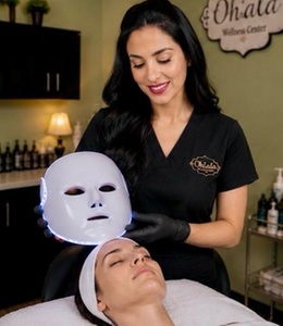 One 20-Minute LED Light Therapy Session - Ohlala Wellness Center