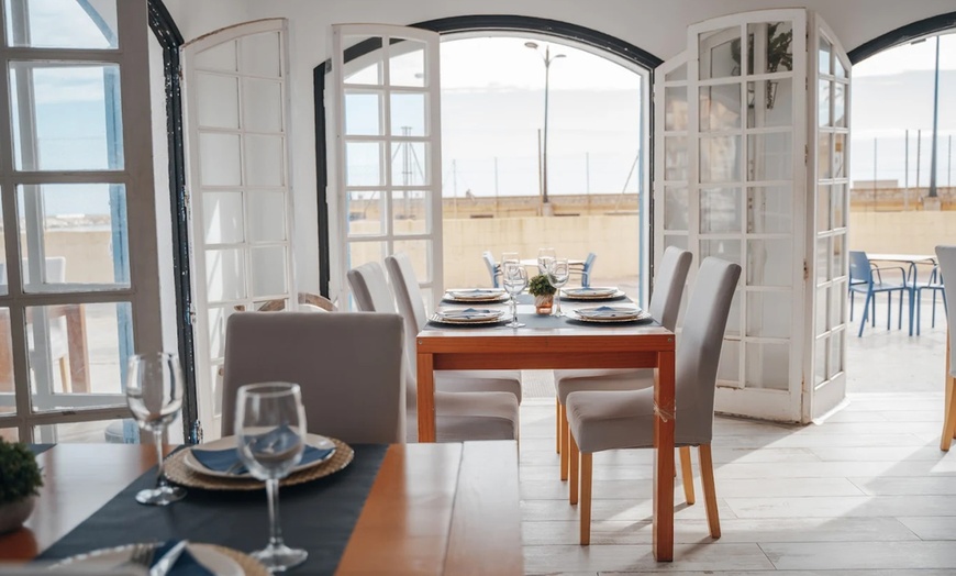 Image 3: Menú de arroces, carne o pescado para 2 o 4 personas en Port Saplaya 