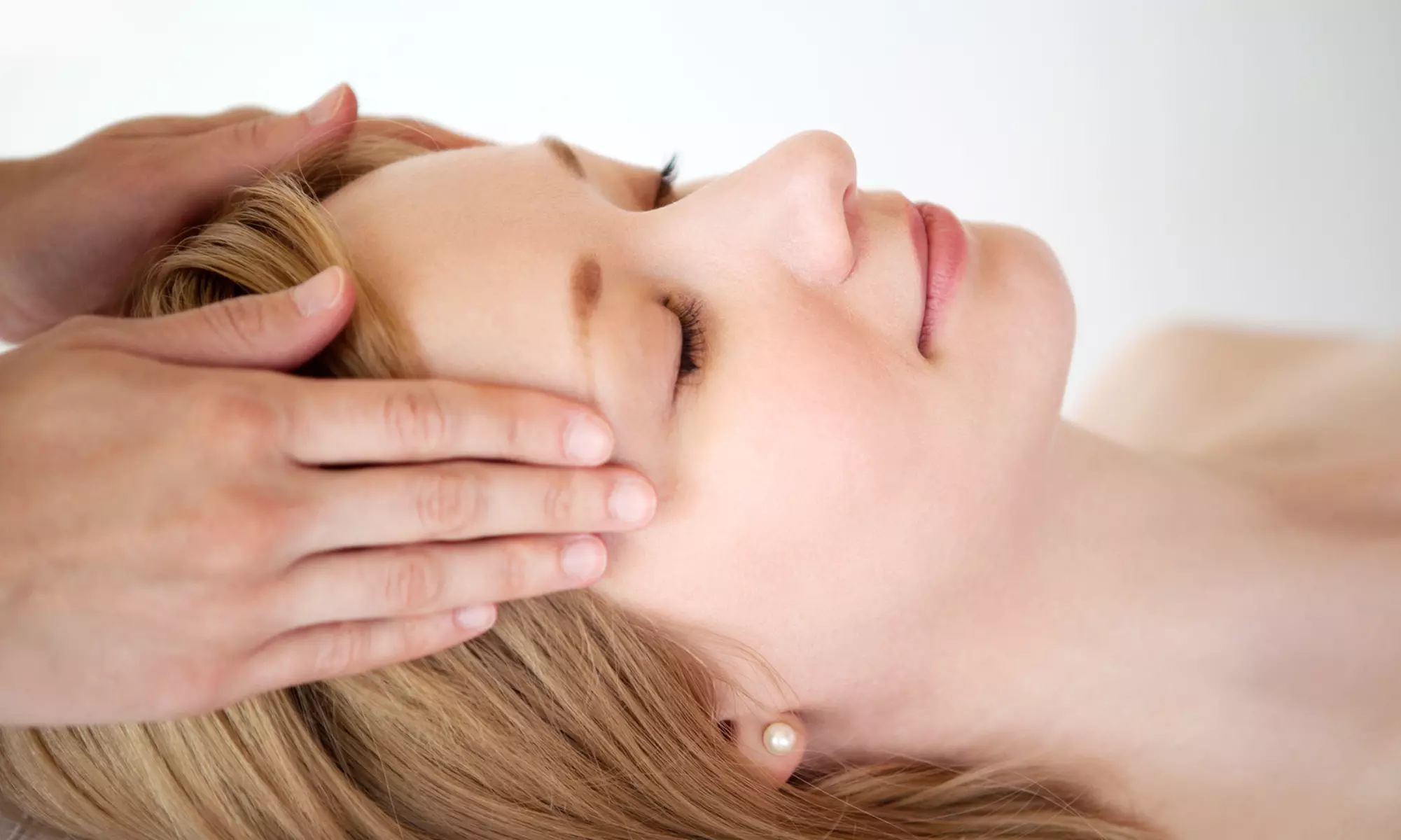 30-Minute Age Reverse Natural Face-Lift or 60-Minute Acu-Chi Vitality Treatment at The Chi Doctor (Up to 59% Off) - Primary Image