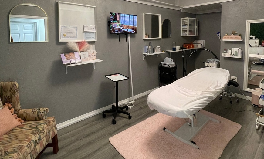 Image 1: One, Two, Four or Six Sessions of EMS Sculpt Body-Contouring Treatment