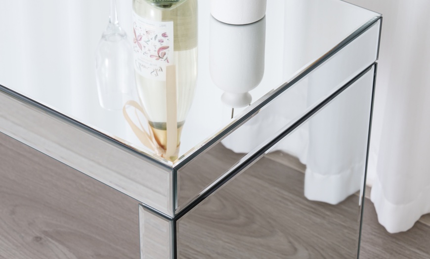 Image 14: Hollywood Mirrored Furniture range