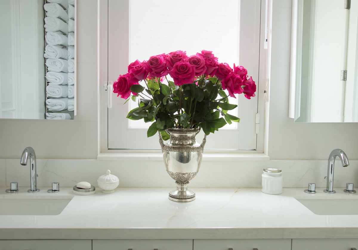 Rosaholics - Stunningly Unique Rose Bouquets & Exotic Flower Arrangements Up to 71% Off on Flower Delivery