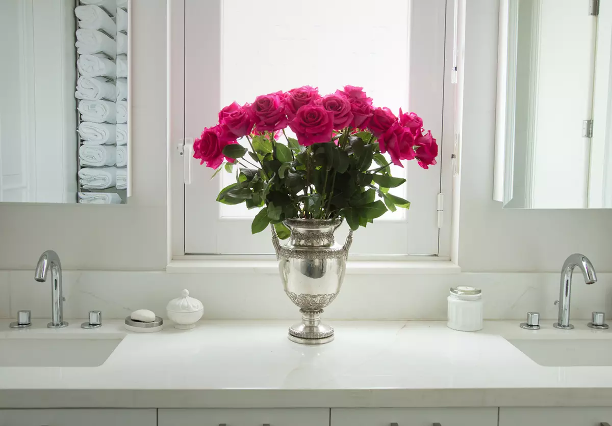 Rosaholics - Stunningly Unique Rose Bouquets & Exotic Flower Arrangements Up to 71% Off on Flower Delivery