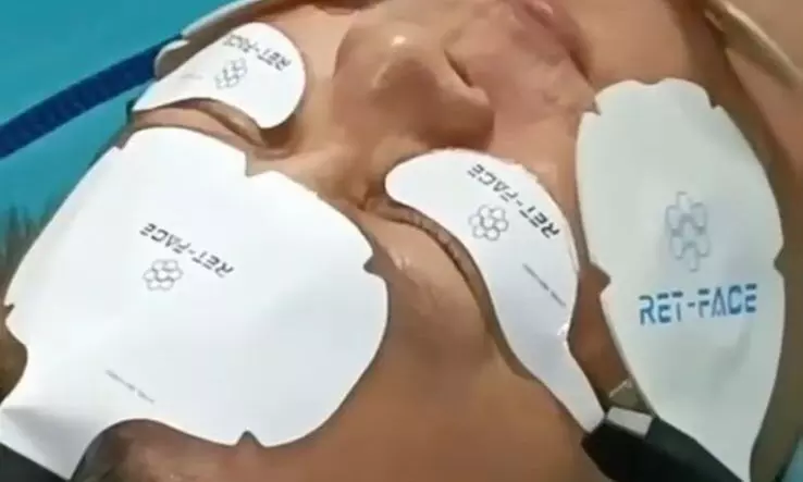 EMS Face Muscle Lift for Under Eye , Double Chin, Or Face Lift Non-Surgical with Bonus Cryo-Cooling Therapy - Primary Image