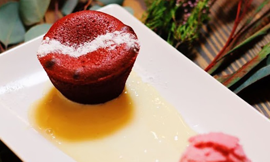 Image 10: Menú para 2 o 4 personas con opción a botella de vino
