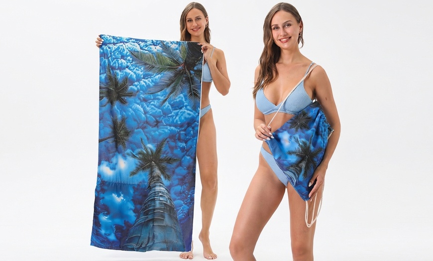 Image 12: 2-in-1 Convertible Beach Towel Backpack
