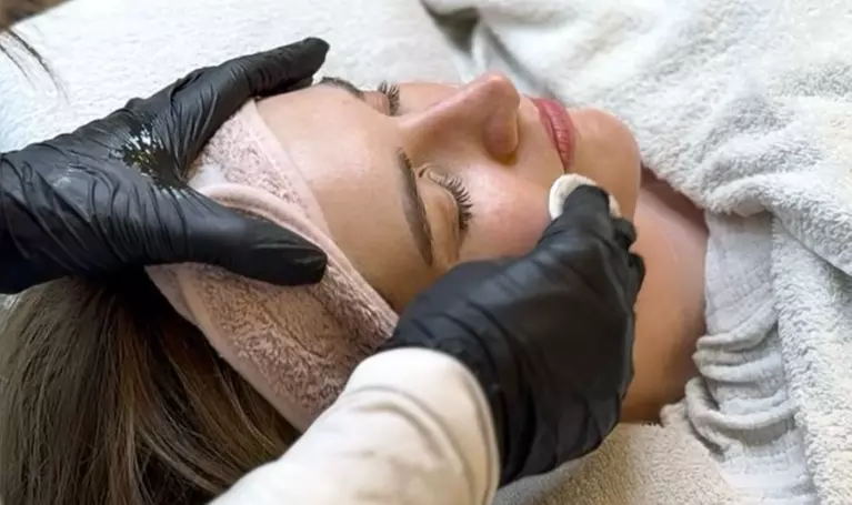 Soft Powder Brows / Microblading (3 Std.) inkl. Beratung für 1 Person