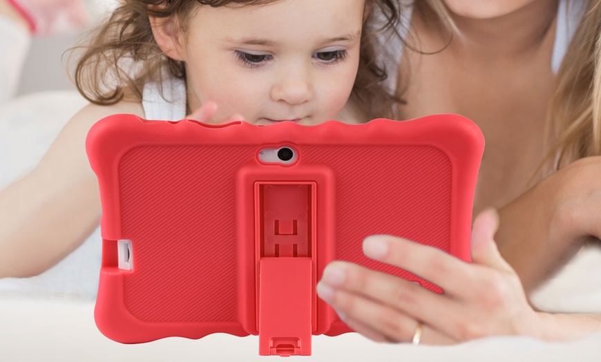 Image 3: 7'' 8GB Kids Tablet + Bumper Case