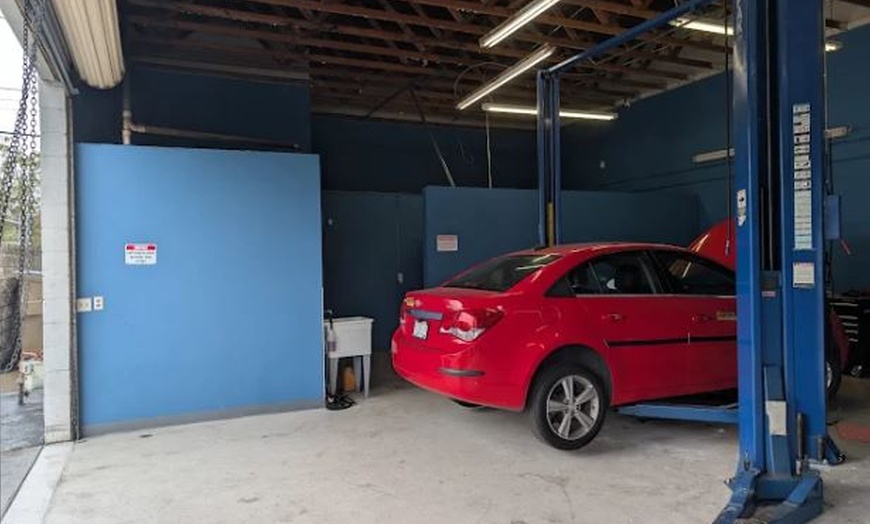 Image 3: Oil Change Packages with Filter Replacement