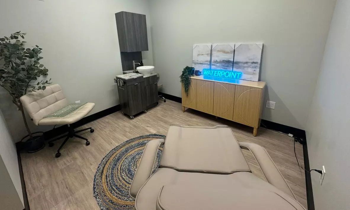 Enhance Your Look with One, Two or Three Eyebrow Tint Sessions at MMT