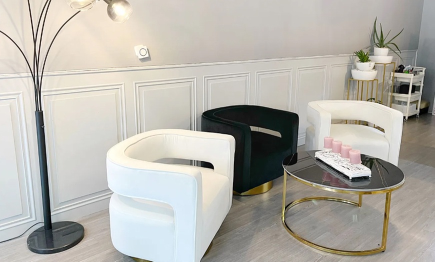 Image 6: Haarschnitt für Damen: Spitzen schneiden oder alle Schnittarten