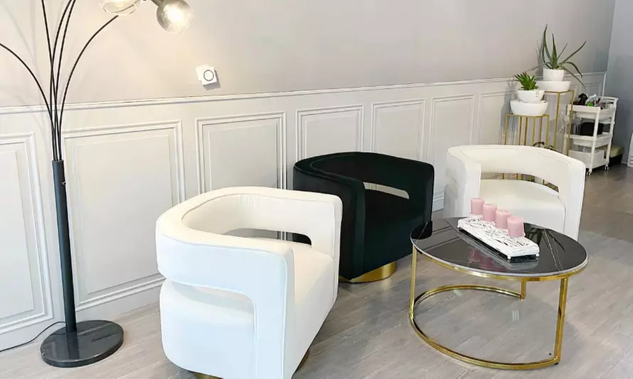 Haarschnitt für Damen: Spitzen schneiden oder alle Schnittarten